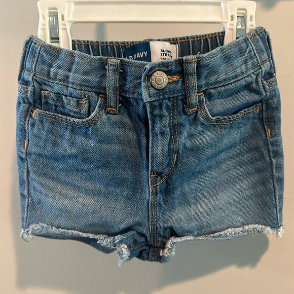 Old Navy 18-24 Month Baby Girl Frayed Hem Denim Shorts - Picture 1 of 6